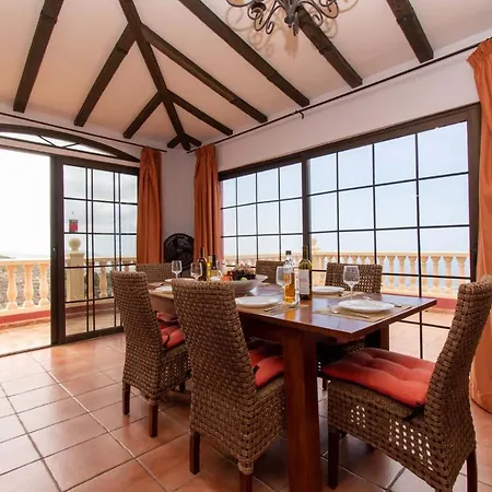 Villa El Mirador Los Menores